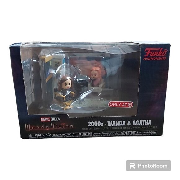 Marvel Studios WandaVision - 2000's Wanda & Agatha Mini Moment Vinyl Collectible - Picture 3 of 7